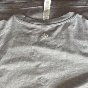 ALO Yoga Gray Short Sleeve Tee